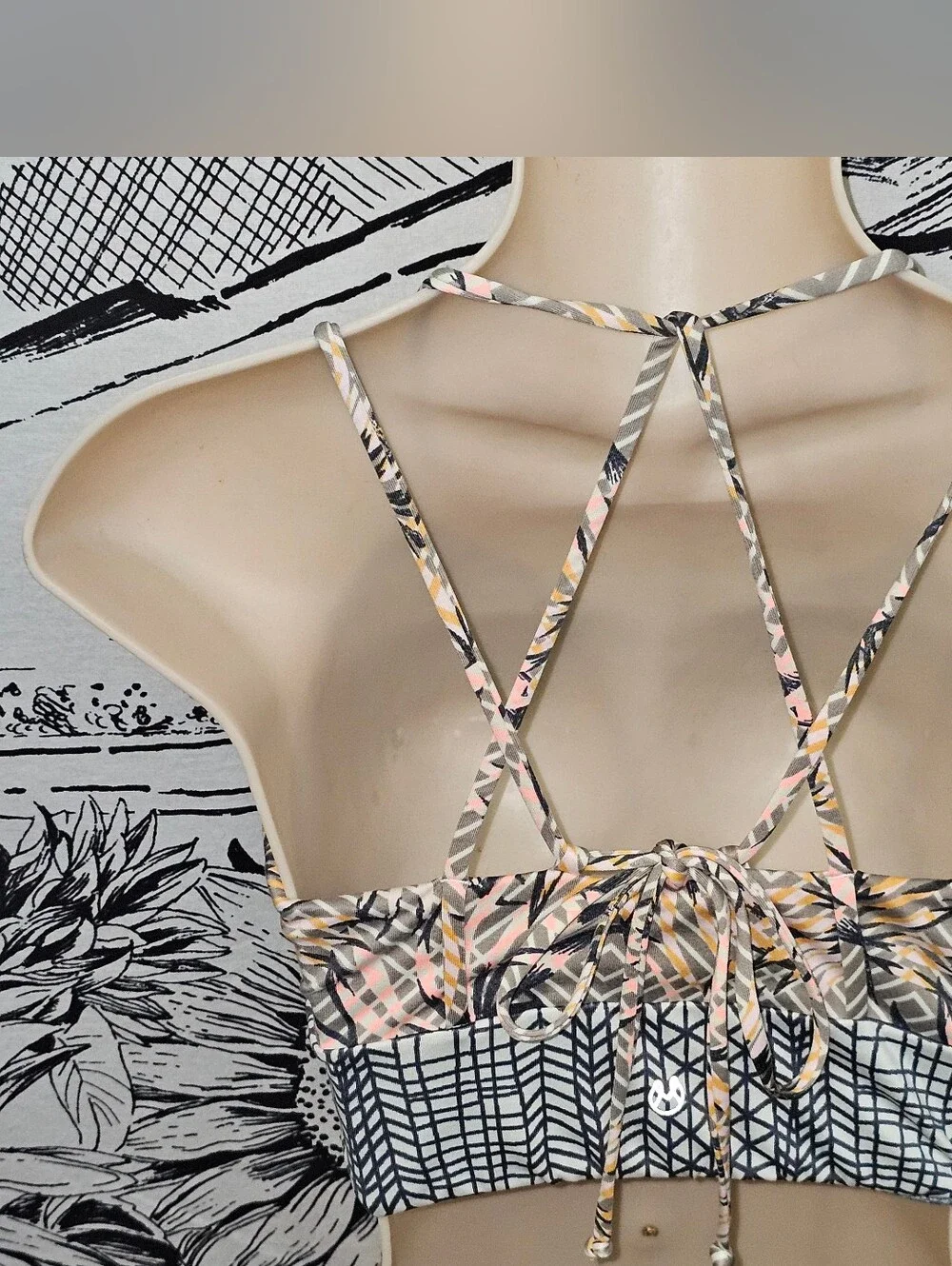 Maaji Black & White Geometric Reversible Halter Strappy Bikini Top Sz Medium